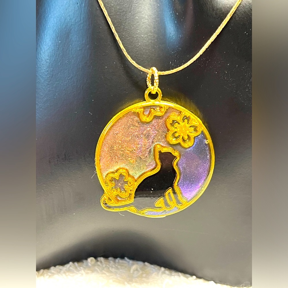 🌸💖cute handmade reversible hand painted-CAT-resin pendant with chain